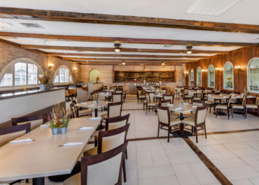 Our restaurant offers breakfast, lunch and dinner